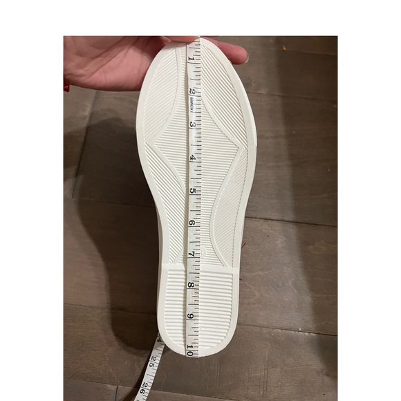 Red slip on tennis shoes - Picture 5 of 6